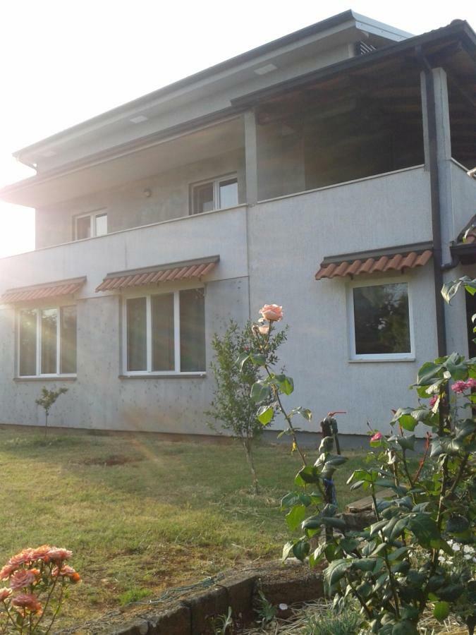 Apartments Ghedas Πόρετς Εξωτερικό φωτογραφία